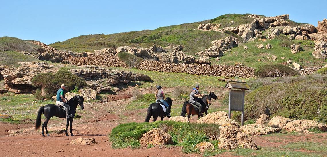 Excursion a caballo en Cala Pregonda