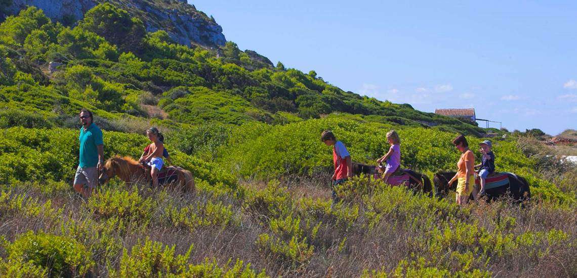 Excursion con ponys para niños en Menorca